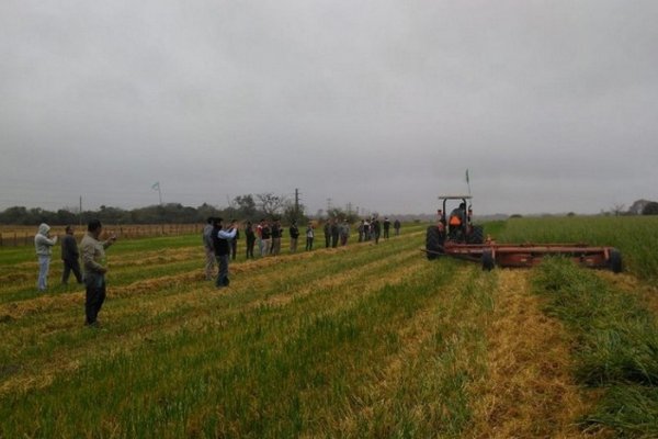 Capacitaciones en maquinaria, destinadas al sector ganadero