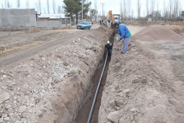 Provincia abre ofertas para construir redes de agua por $26 millones en el interior