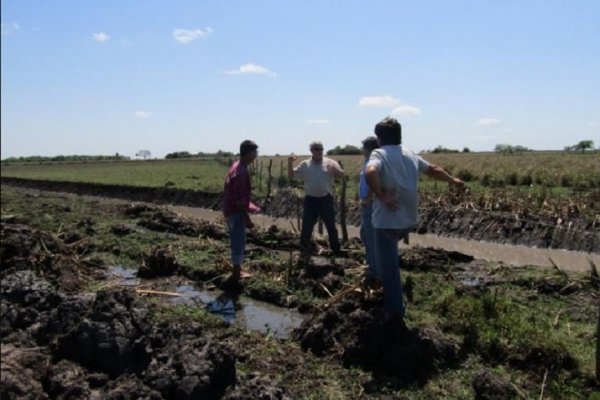 Avanzan las obras de enripiado y drenaje en Empedrado y Mburucuyá