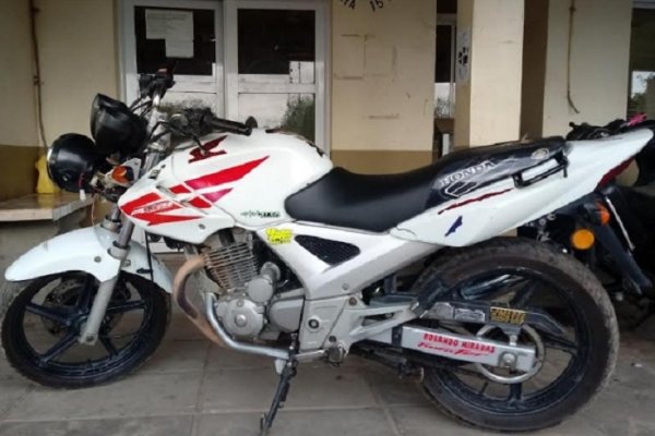 Tras una persecución, la policía recuperó una moto sustraída