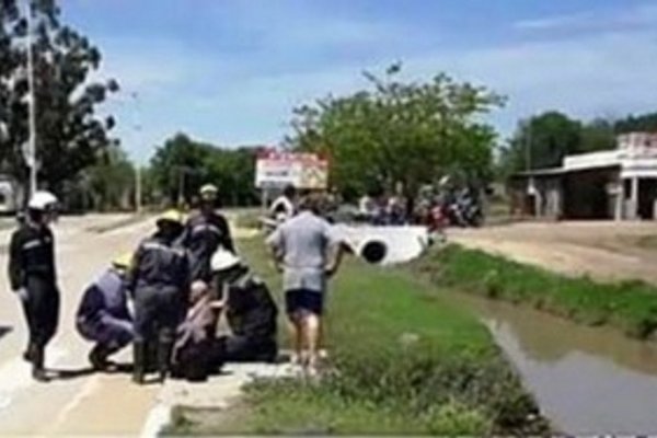 Anciano cayó a un desagüe