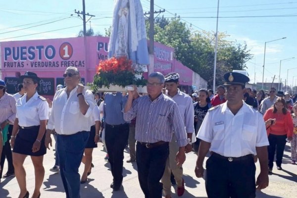 Cassani peregrinó junto al pueblo goyano en el día de la Virgen del Rosario