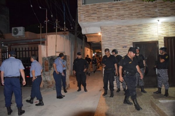 La Policía ejecutó operativos en los barrios Villa Basura, Libertad y Aldana