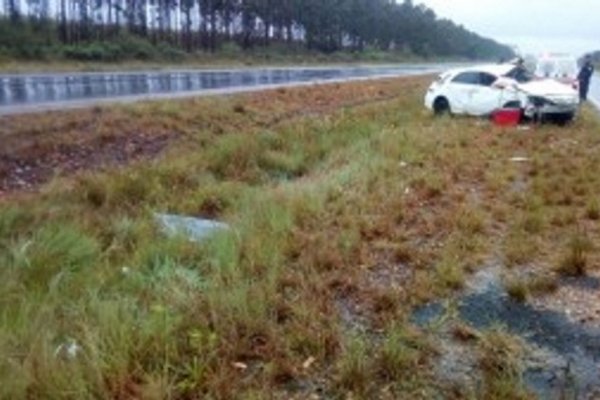 Despiste y vuelco en Ruta 14
