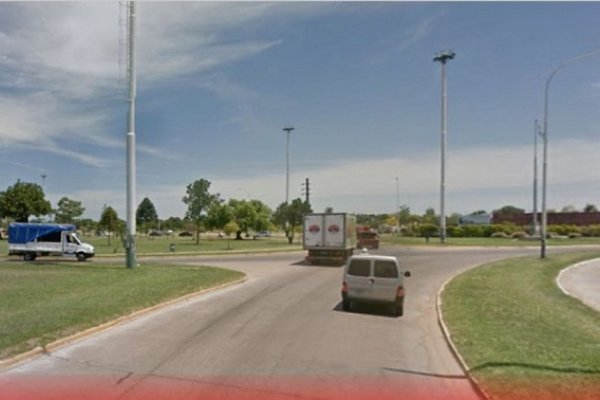 Policía correntino perdió el control de su motocicleta, chocó contra una columna y murió