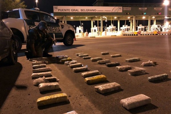Chaco: Incautan más de 25 kilos de marihuana ocultos en un auto