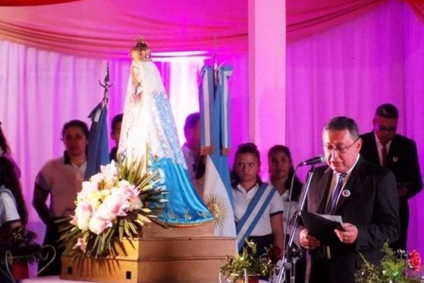 Con misa, acto y descubrimiento de un mural, celebraron los 100 años de la Escuela N° 676
