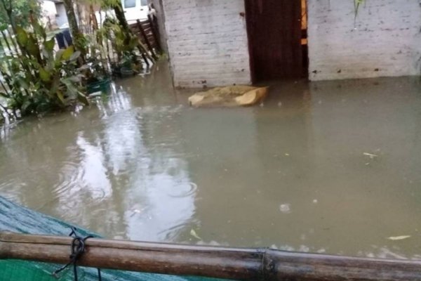 Intensas precipitaciones anegaron gran parte de Itatí: Podrían evacuar a algunas familias