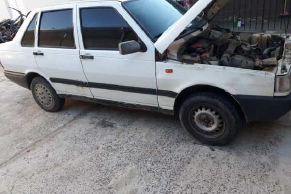Localizan un auto con pedido de secuestro y demoran a dos personas