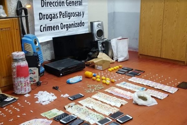 Narcomenudeo: en sendos allanamientos, desbarataron kioscos de droga y detuvieron a 8 personas