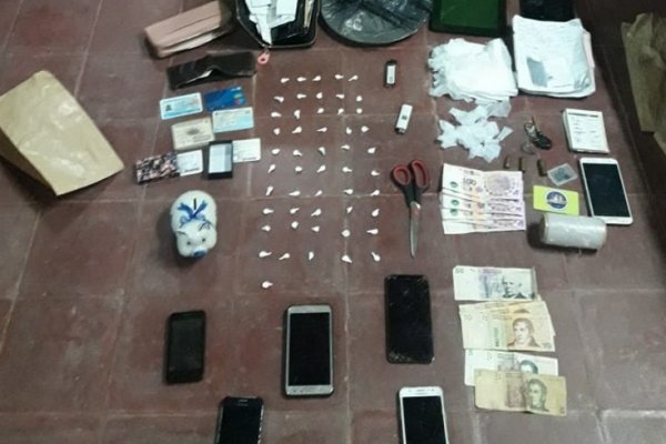 Incautan cocaína y marihuana tras allanamiento en una vivienda