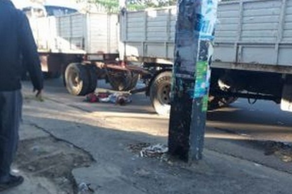 Hospital Escuela: Sigue en coma inducido la mujer que fue arrojada debajo de un camión