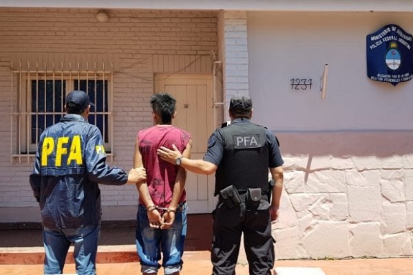 Detienen a fugitivo que robaba trepando por los techos en Libres