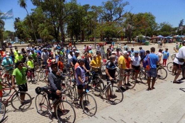 Itatí recibió a ciclistas peregrinos