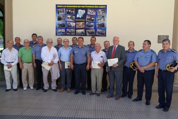 Misa de homenaje a la Primera Promoción de Oficiales de la Policía