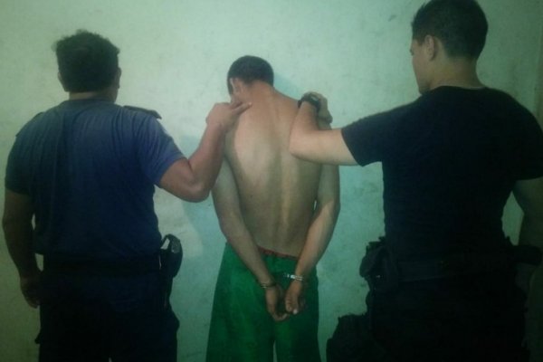 Detienen a ladrón armado con cuchillo tras robarle la mochila a una joven