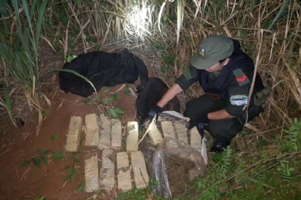 Incautaron 32 kilos de marihuana dentro de secarropas y bolsos