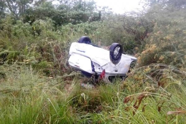 Despiste y vuelco en Yacarey