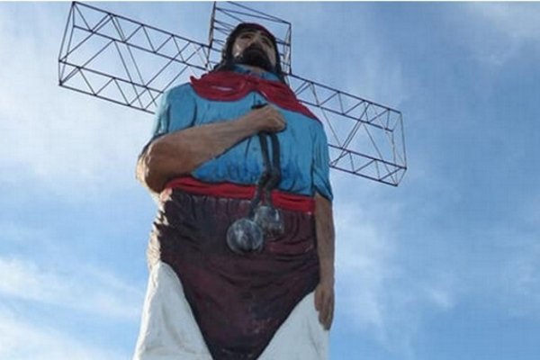 Se inauguró la estatua del Gaucho Antonio Gil en Mercedes