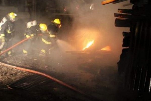 Hombre murió calcinado al incendiarse su casilla en Libres