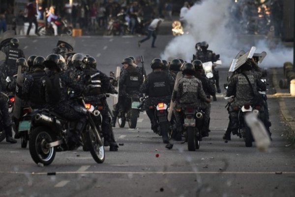 Ya llegan a 14 los muertos en Venezuela