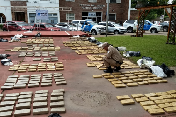 Corrientes: Prefectura incautó cargamento de marihuana valuado en casi 20 millones de pesos