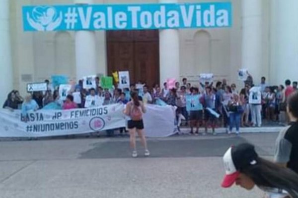 Crimen de Sandra Bordón: Marcha y corte de la Ruta 12 para exigir justicia
