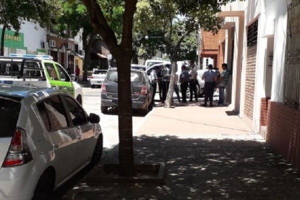 Hombre armado quedó detenido por violar orden de restricción