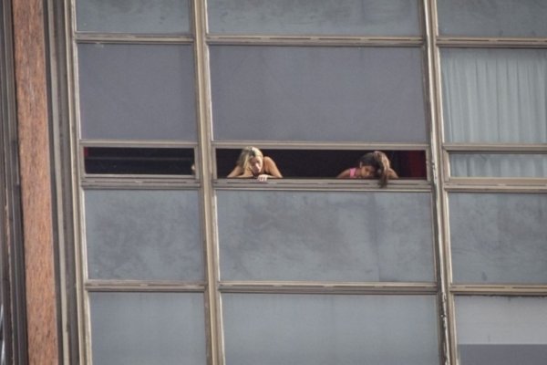 Incendio en el Hotel Las Naciones: dos muertos, cuatro heridos graves y 52 asistidos