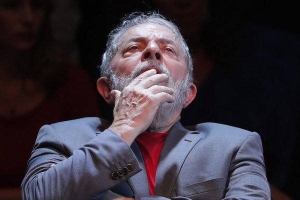 Condenaron a Lula a casi 13 años de prisión por el Lava Jato