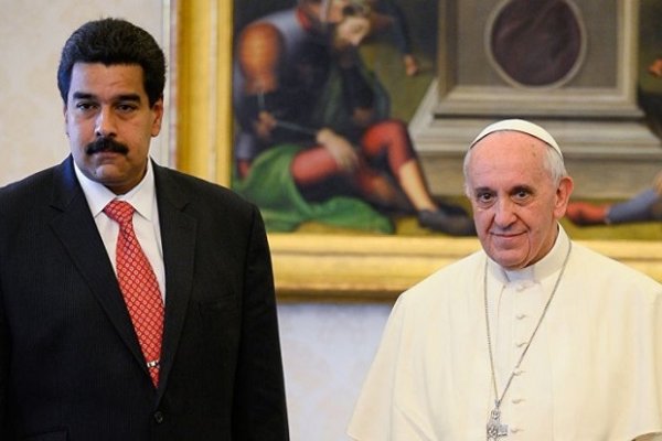 Maduro presiona al Papa Francisco y le pide una respuesta iluminada