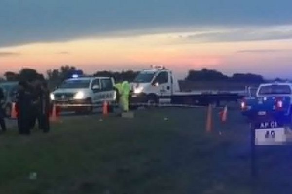 Robó una camioneta en la ruta de Rosario, chocó a siete autos y se suicidó