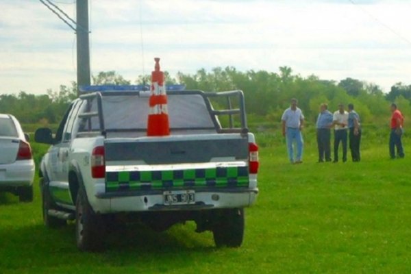 Hallaron un bebé sin vida en el patio de una casa en Goya