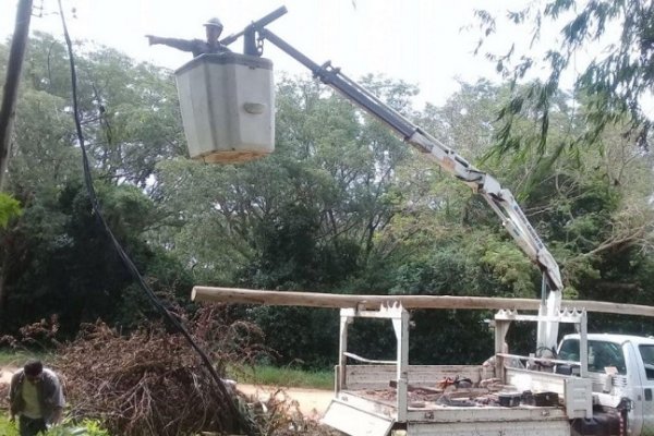 Se va normalizando el servicio eléctrico en localidades del interior
