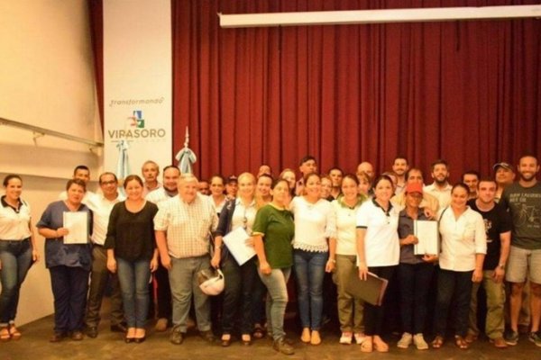 Virasoro: Incorporaron como personal de planta a 18 agentes municipales