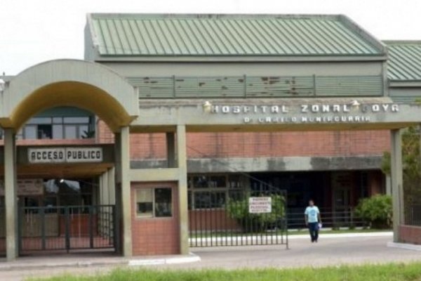 Malestar en la comunidad goyana: Prohíben que se alimente a los perros en el hospital