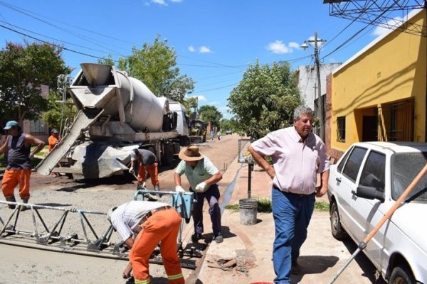 Comenzó la pavimentación de calle Yapeyú en Mercedes
