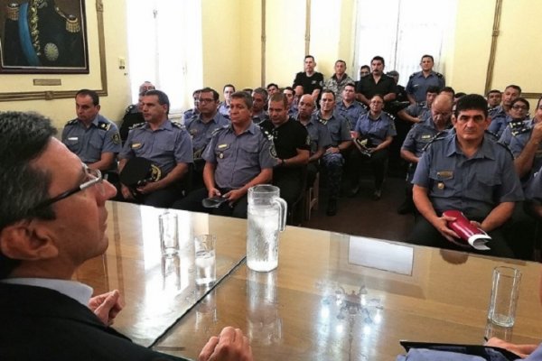 López Desimoni pidió a la policía redoblar esfuerzos para brindar más seguridad