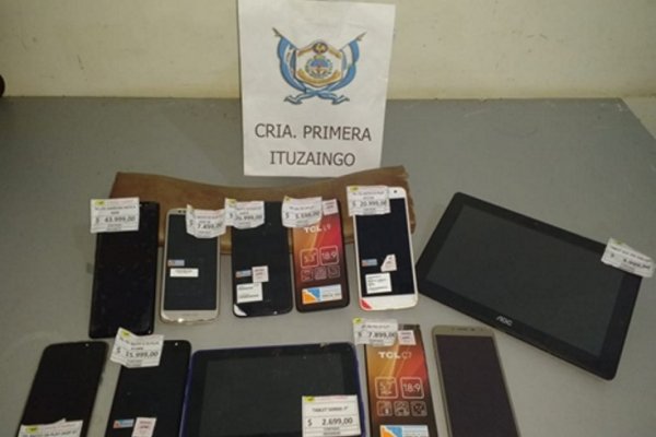 Procedieron al secuestro de equipos electrónicos y demoraron a dos sujetos