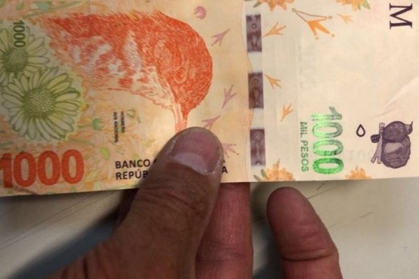 Demoraron a un joven con un billete falso de mil pesos