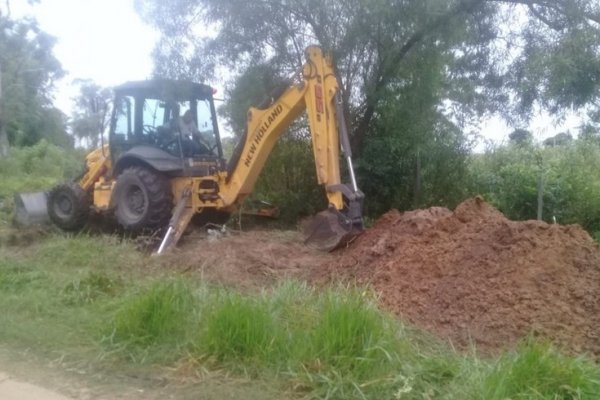 El Plan Aguas arrancó con la obra de tendido de red en el paraje Aguará Cuá