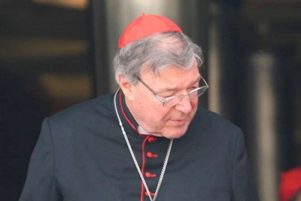 Condenaron a 6 años de cárcel al cardenal George Pell por abuso sexual infantil