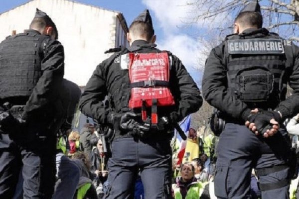 Incidentes con los chalecos amarillos en el día del ultimátum a Macron
