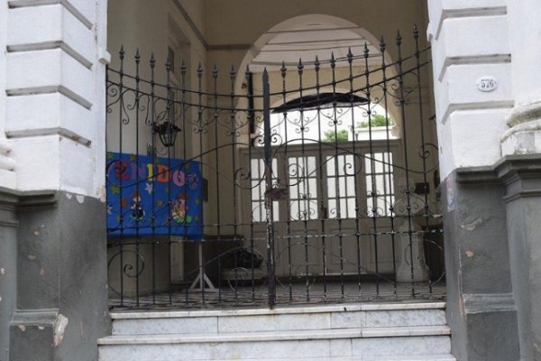 Por los robos instalan cámaras en los CDI, rejas en 30 escuelas y corredor de seguridad