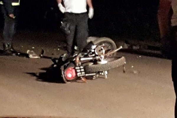 Murió un joven en choque frontal entre dos motos