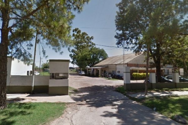 El gobernador Valdés sorprendió a un policía durmiendo en una silleta