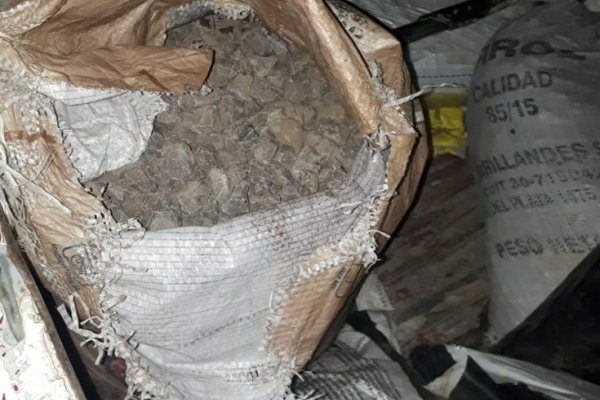 Detuvieron una pareja que robaba ripio de una ruta en reparación