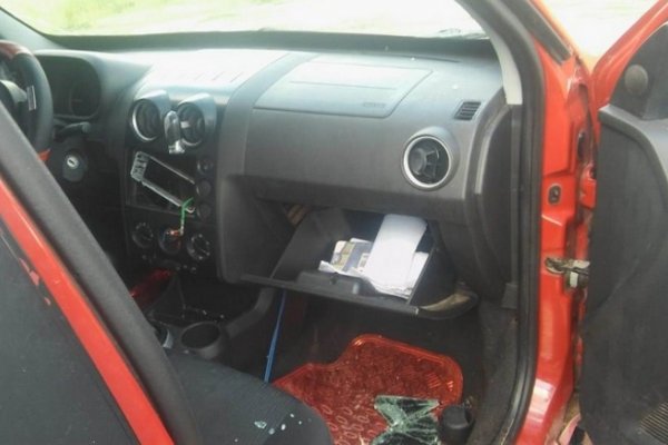 Robaron objetos de una camioneta secuestrada en el corralón municipal