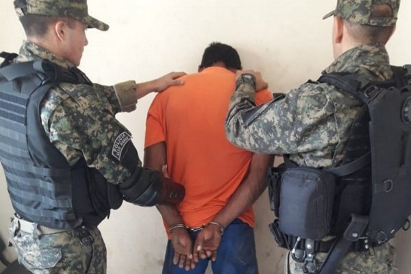 Golpeó a su pareja, se atrincheró y fue detenido por la Policía