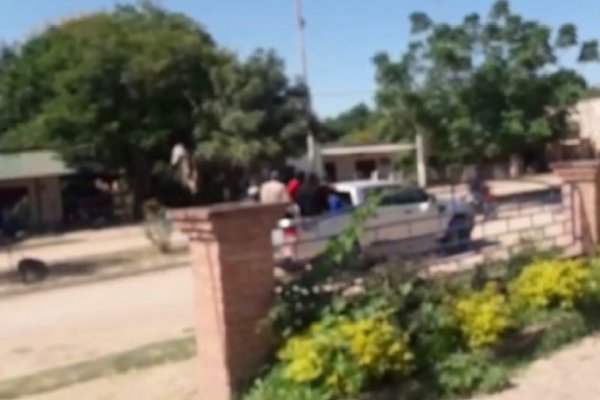 Ingresaron a la comisaría de El Sauzalito, golpearon policías y se llevaron a un preso a la fuerza